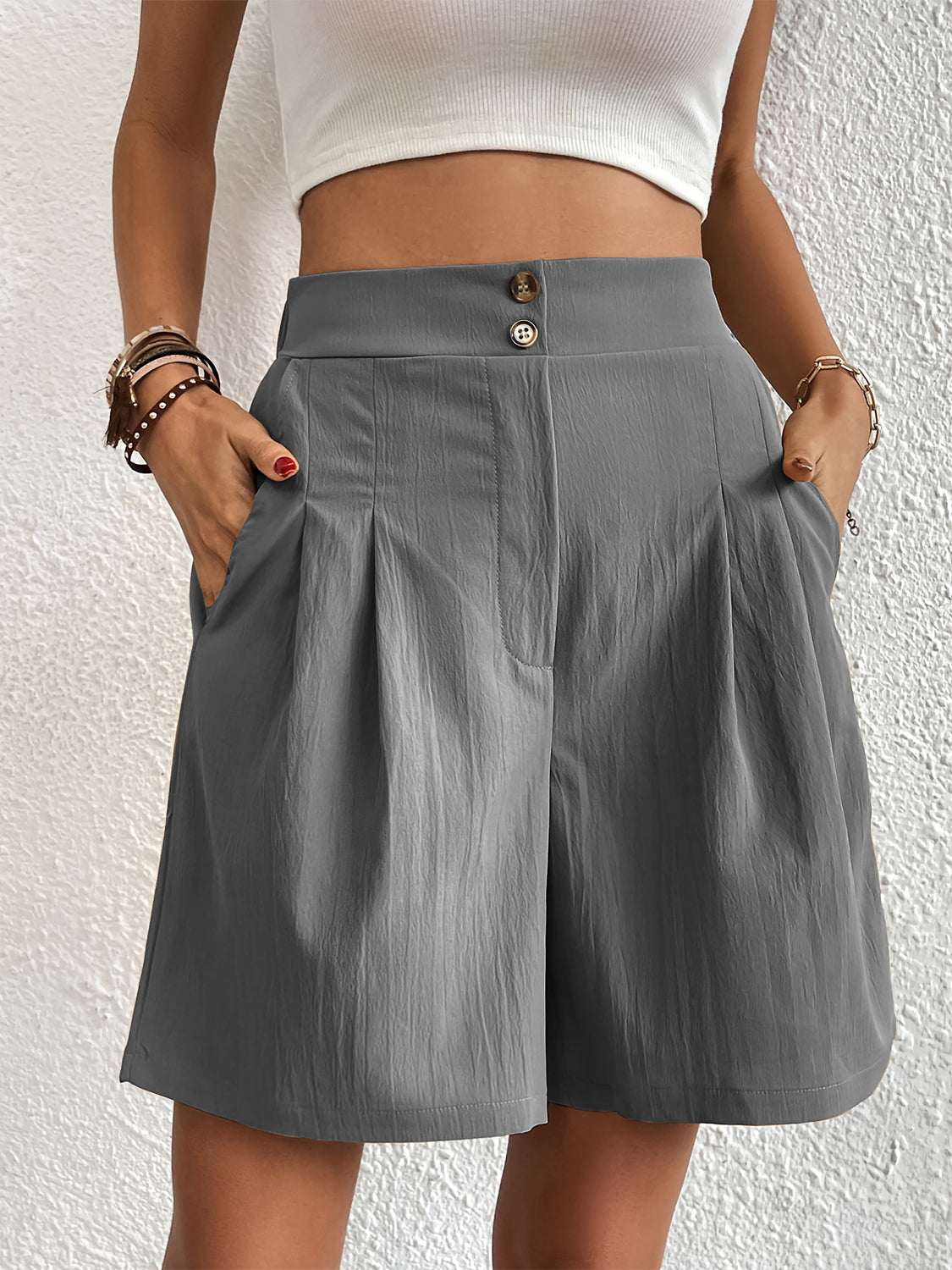 Pocketed Half Elastic Waist Shorts